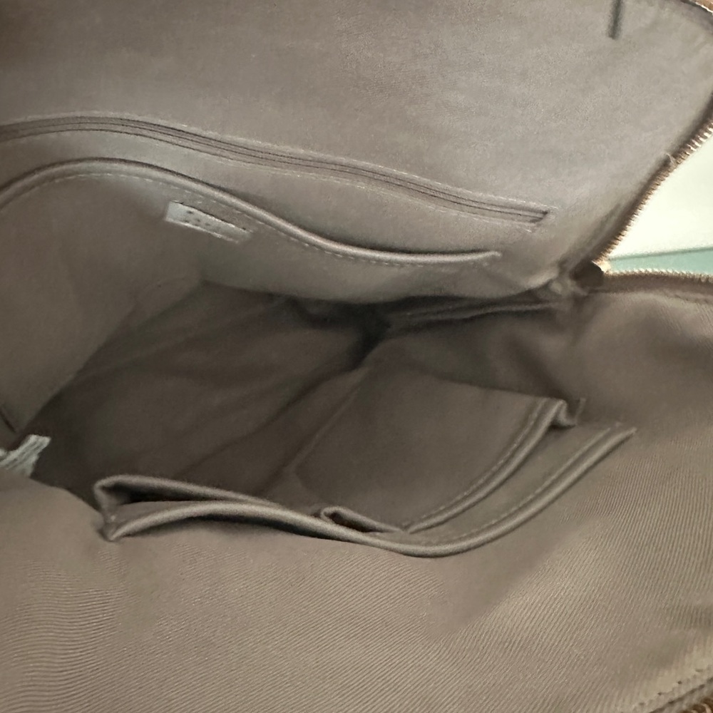 Purse Backpack - Picture 4 of 7